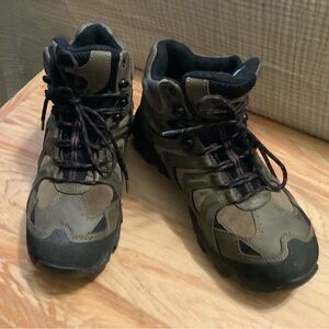 CABELA’S Women’s Rugged Hiking Boots - Black and Brown Sz 8